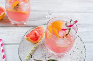 Seasonal Summer Drinks and Oral Health Tips From a General Dentist in Etobicoke